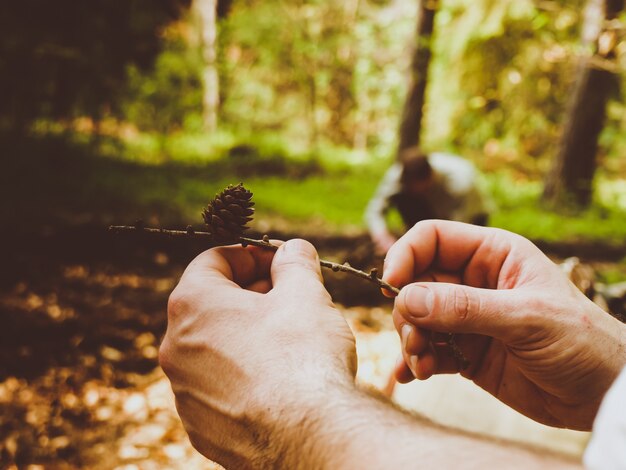 Czy bushcraft to idealne hobby dla miłośników natury?