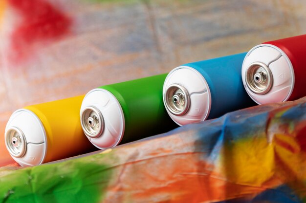 Jak czynniki wpływają na koszt druku UV na powierzchniach ściennych?