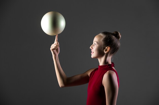 Odkryj magię żonglerki: hobby, które rozwija koncentrację i koordynację ruchową